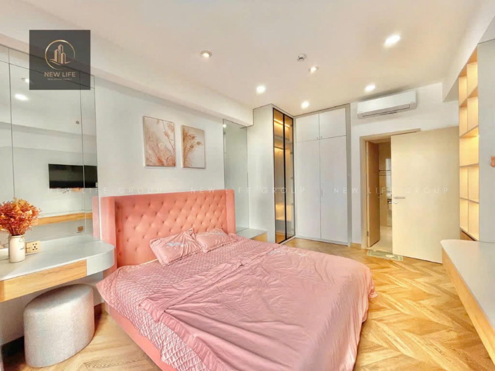 The Ascentia in Nguyen Luong Bang Street For Rent, 84m2, 2 view, Nice house - 13771