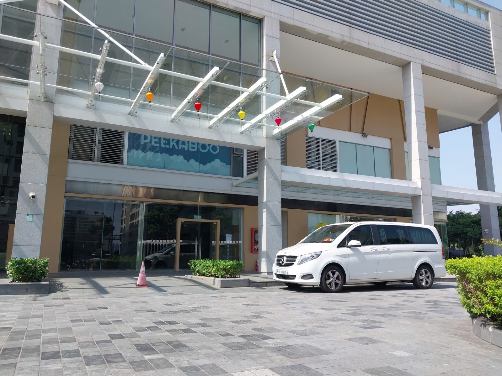 Cho thuê căn Shop kinh doanh Midtown M5 DT 438m2 trệt lầu ngay mặt tiền sảnh - 13989