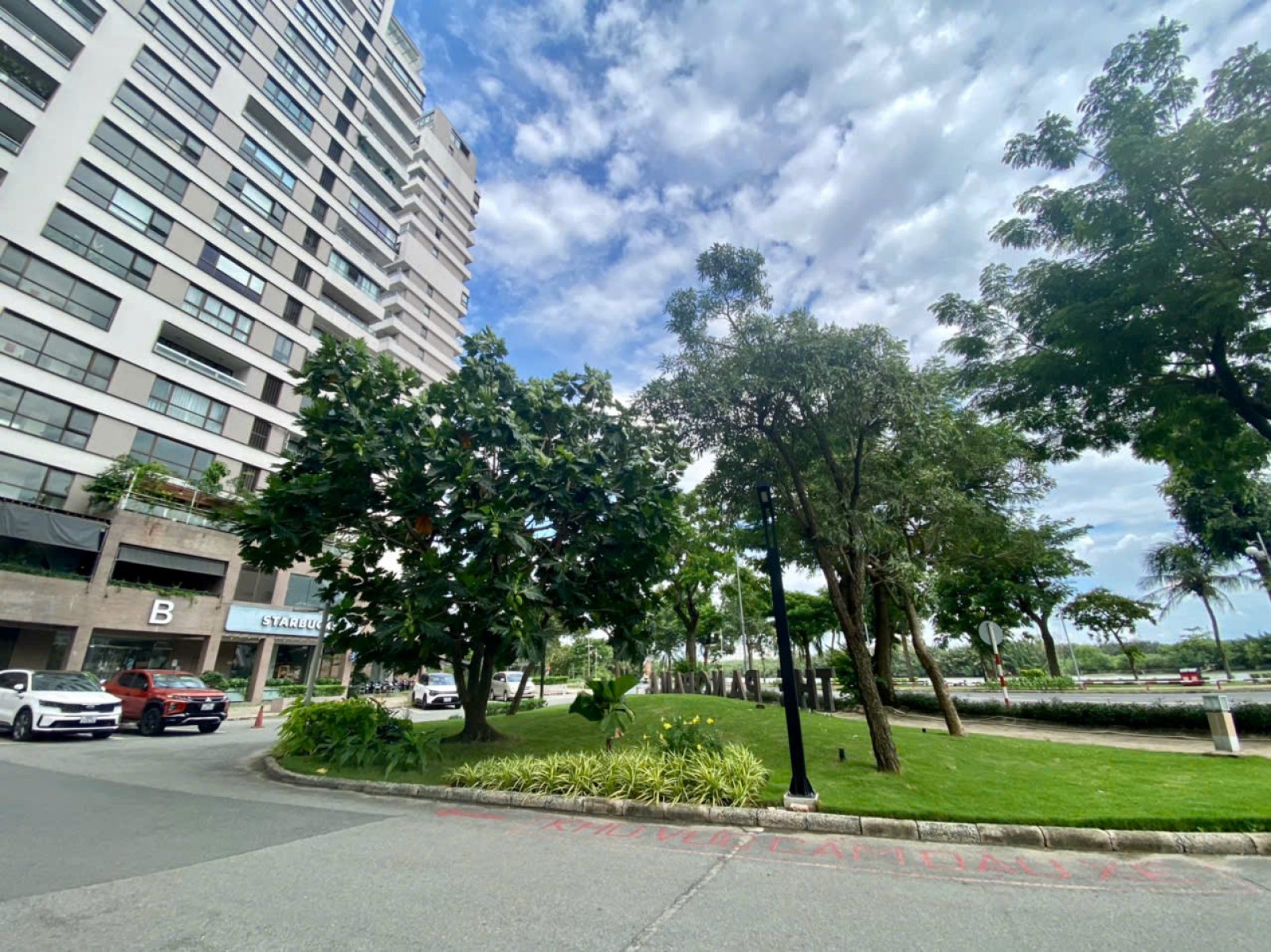 Cho thuê vị trí đẹp Shop The Panorama 298m2, trệt lầu cạnh Starbuck Phú mỹ hưng, Quận 7 - 14168