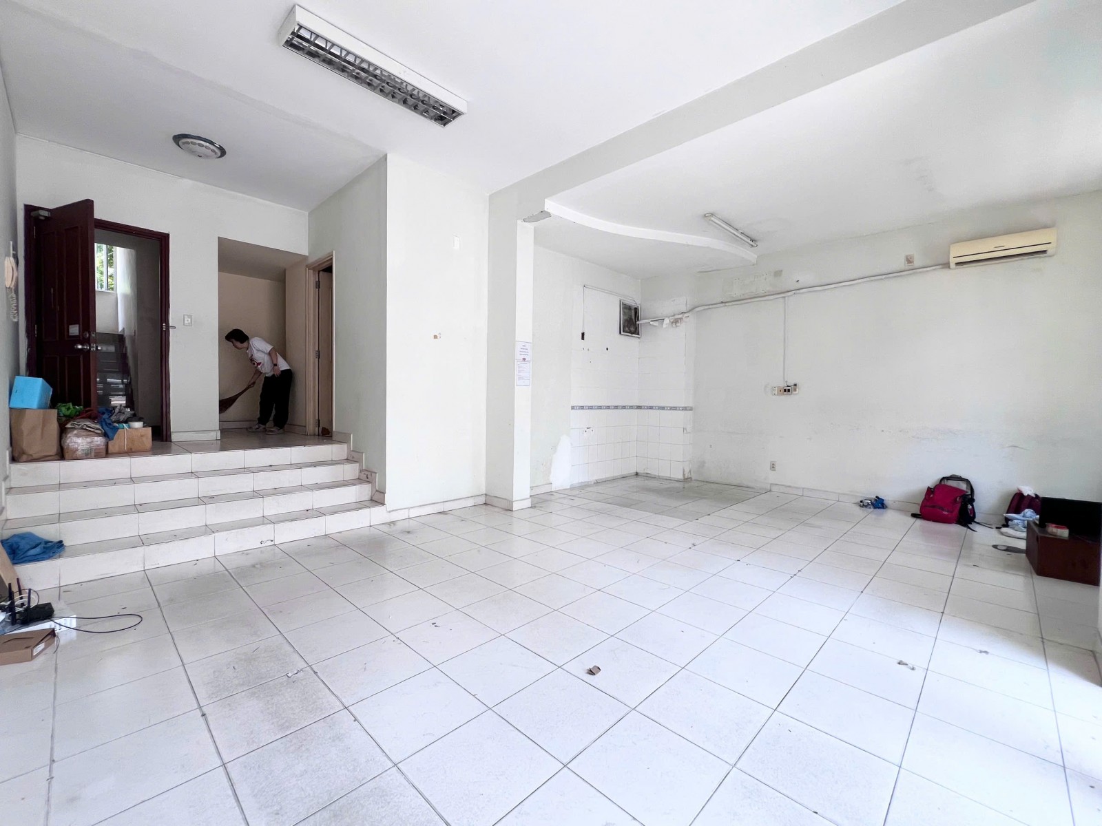 Bán gấp giá cực rẻ căn Shop Mỹ Phước, mặt tiền đường Phạm Thái Bường - 14184