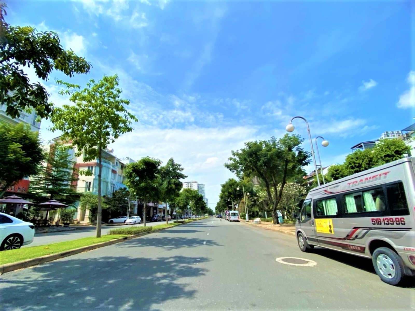 Hiếm! Cho thuê nguyên Tòa nhà kinh doanh 2 Mặt tiền đường Hà Huy Tập cực đẹp - 14208