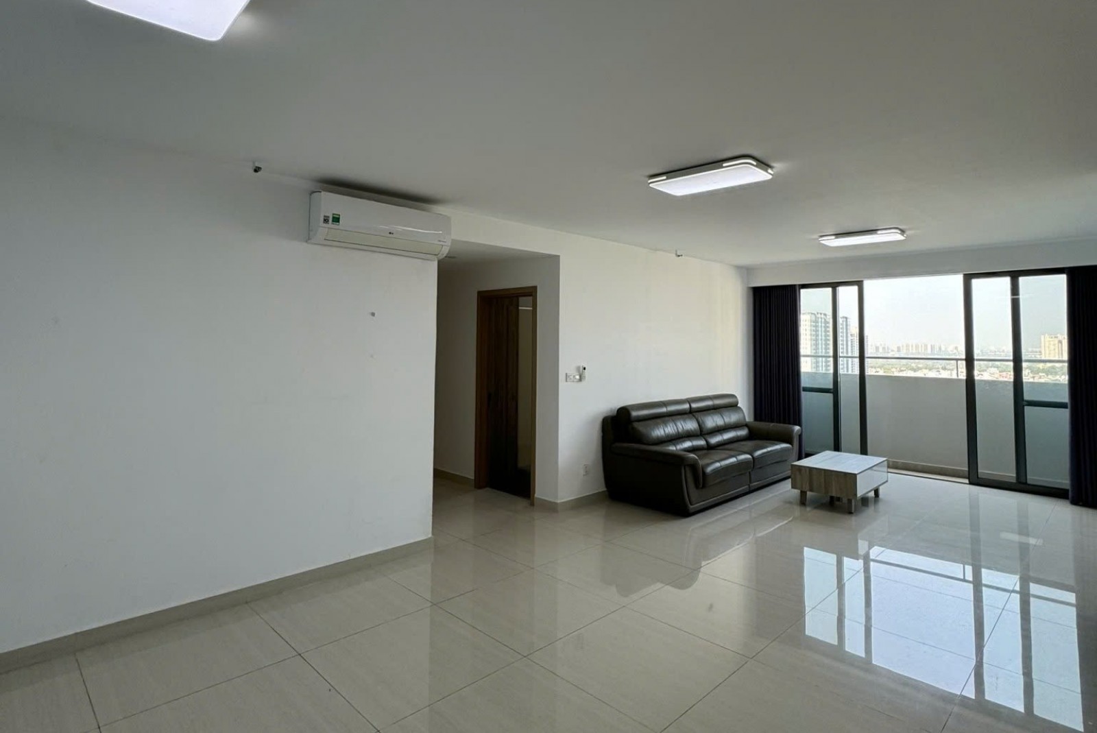Giá cực rẻ Bán Gấp căn hộ Riverpark Premier 127m2, 3PN view trực diện sông cực đẹp