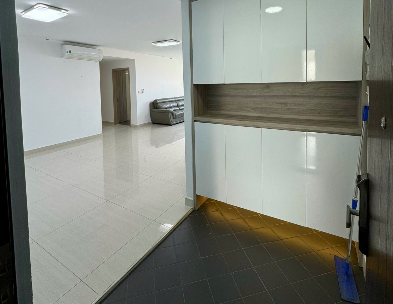 Giá cực rẻ Bán Gấp căn hộ Riverpark Premier 127m2, 3PN view trực diện sông cực đẹp - 14371