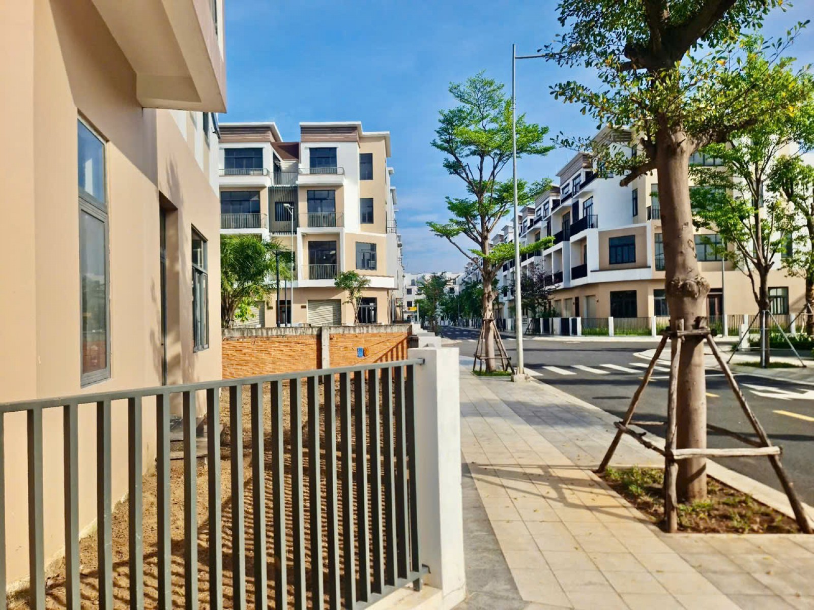 HÓT HÓT Bán nhanh căn biệt thự giá siêu tốt vị trí siêu đẹp và nhiều ưu đãi của dự án T&T MILLENIA LONG HẬU - 14431