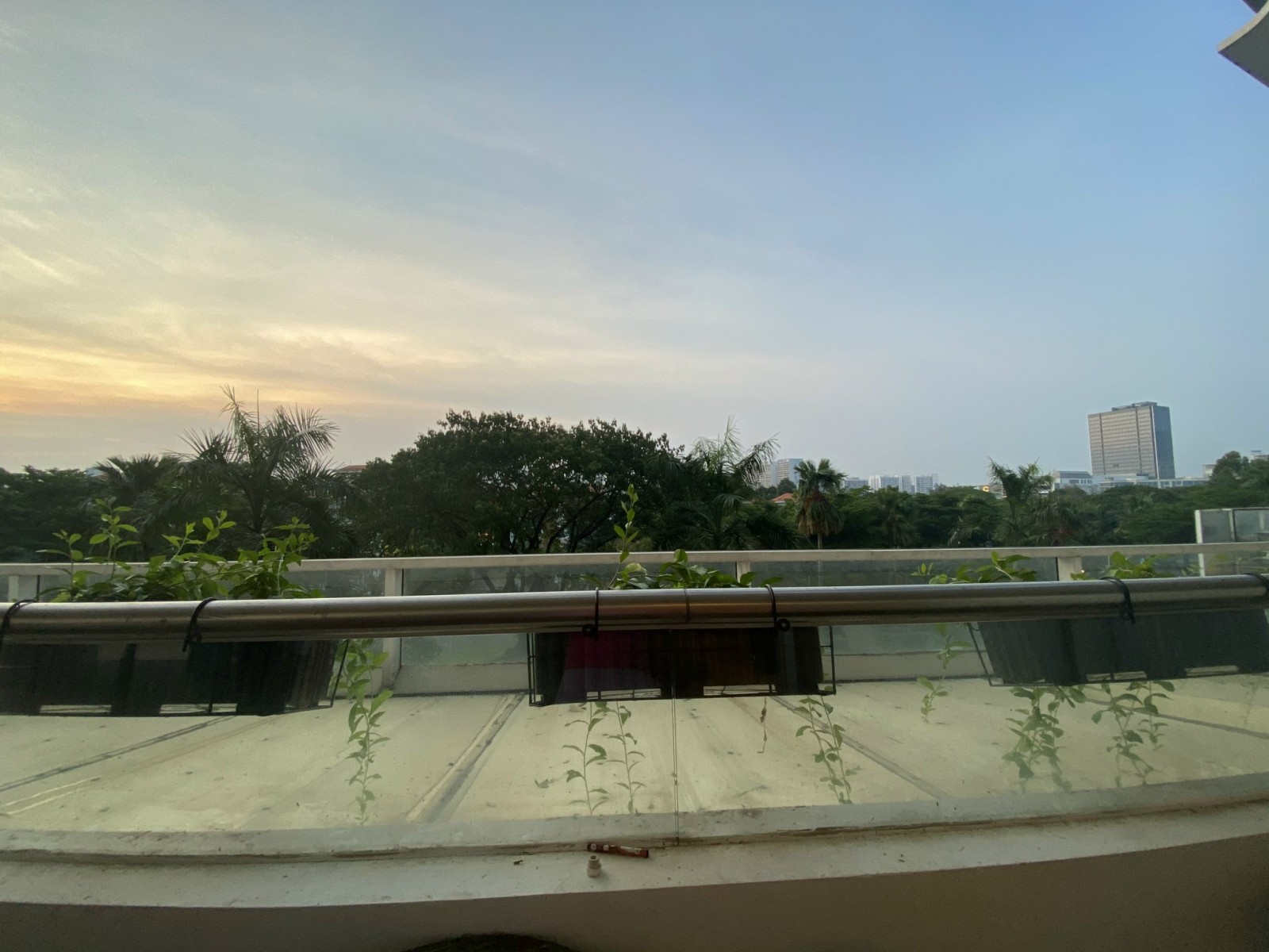Cho thuê căn hộ Garden Court 2, dt 146m2, nhà đẹp, mới sơn sửa vào ở ngay, full nội thất mới - 1244