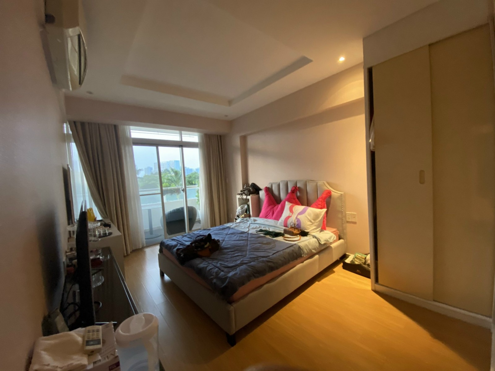 chủ nhà chuyển công tác cần bán căn hộ Garden Court 2, PMH, Q7, 136m2, 3PN, 6.3 tỷ ,view sông thoáng mát